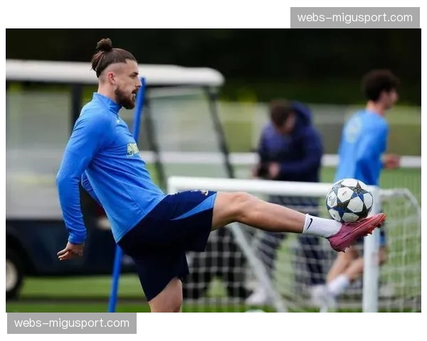 AC米兰锁定热刺中卫德拉古辛，意甲经验成引援关键考量